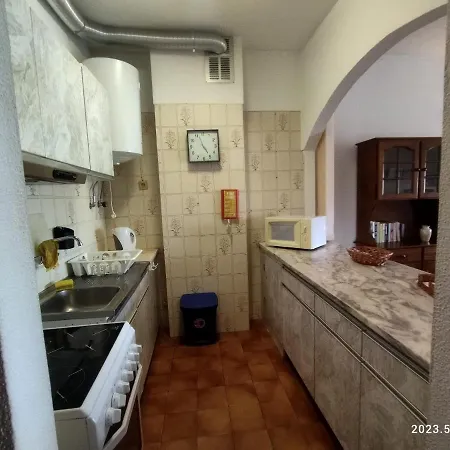 Apartment Marisol Flat With Balcony Center